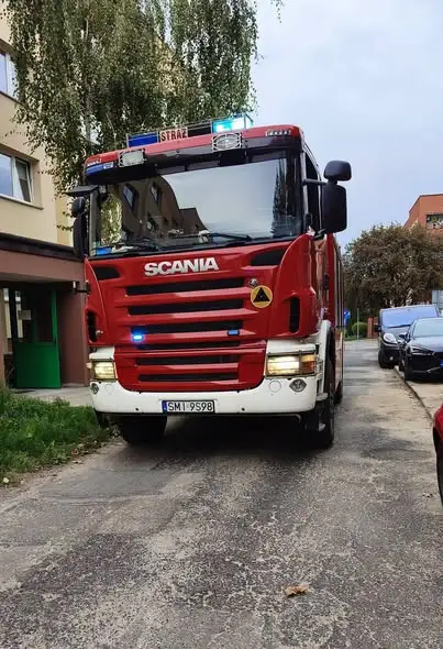 Pożar mieszkania na os. Jana Kochanowskiego w Mikołowie — akcja strażaków