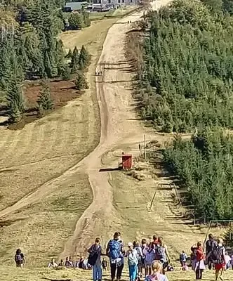 Klasy 4a i 4c zdobyły Klimczok – wycieczka w Beskid Śląski