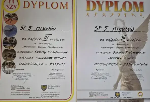 Sztafetowe biegi przełajowe: sukcesy uczniów z SP5 Mikołów
