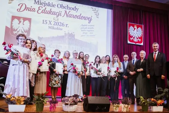 Mikołów: Nagrody Burmistrza i awanse zawodowe nauczycieli z okazji Dnia Edukacji Narodowej