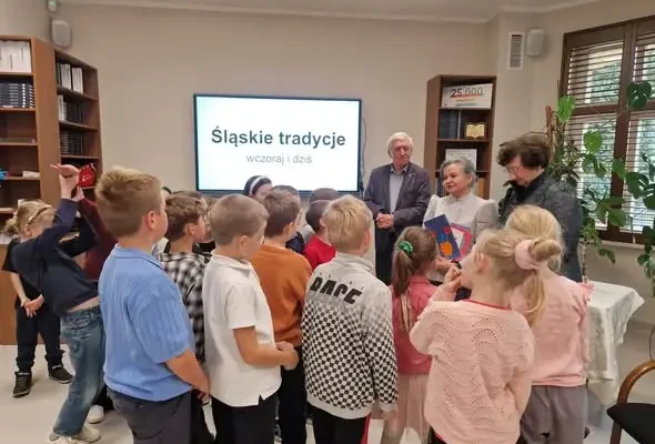 Międzypokoleniowe spotkanie w Mikołowskim Muzeum – uczniowie SP3 poznają śląskie tradycje