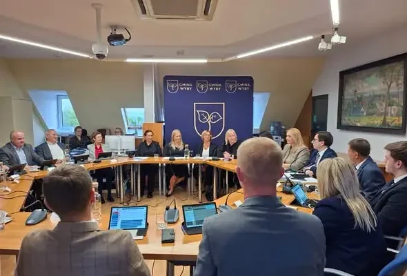 XXX sesja Rady Gminy Wyry: oświata, budżet i podatki na 2027 rok